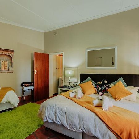 Riverbank Lodge Апингтон Экстерьер фото