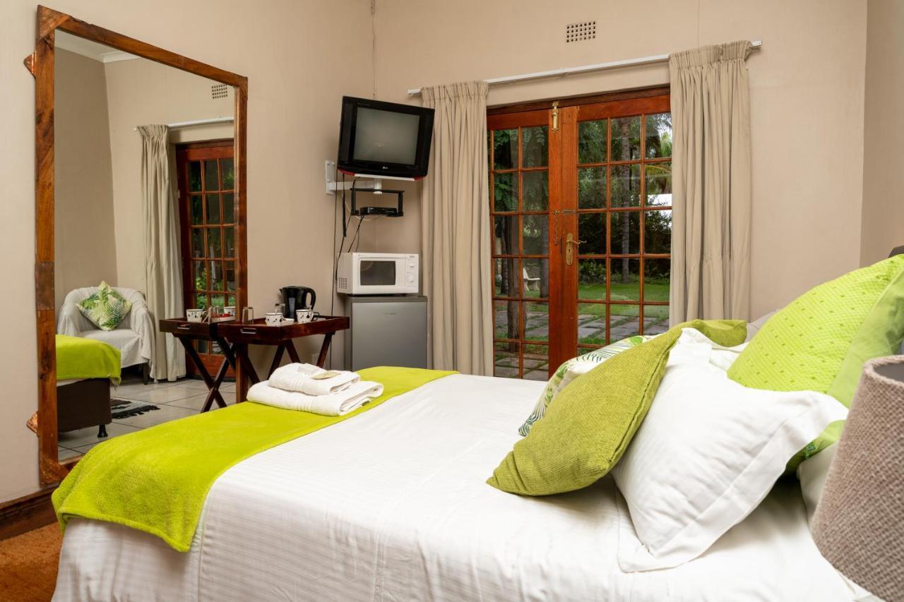 Riverbank Lodge Апингтон Экстерьер фото