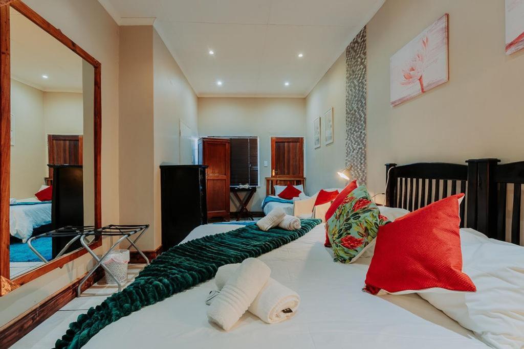 Riverbank Lodge Апингтон Экстерьер фото