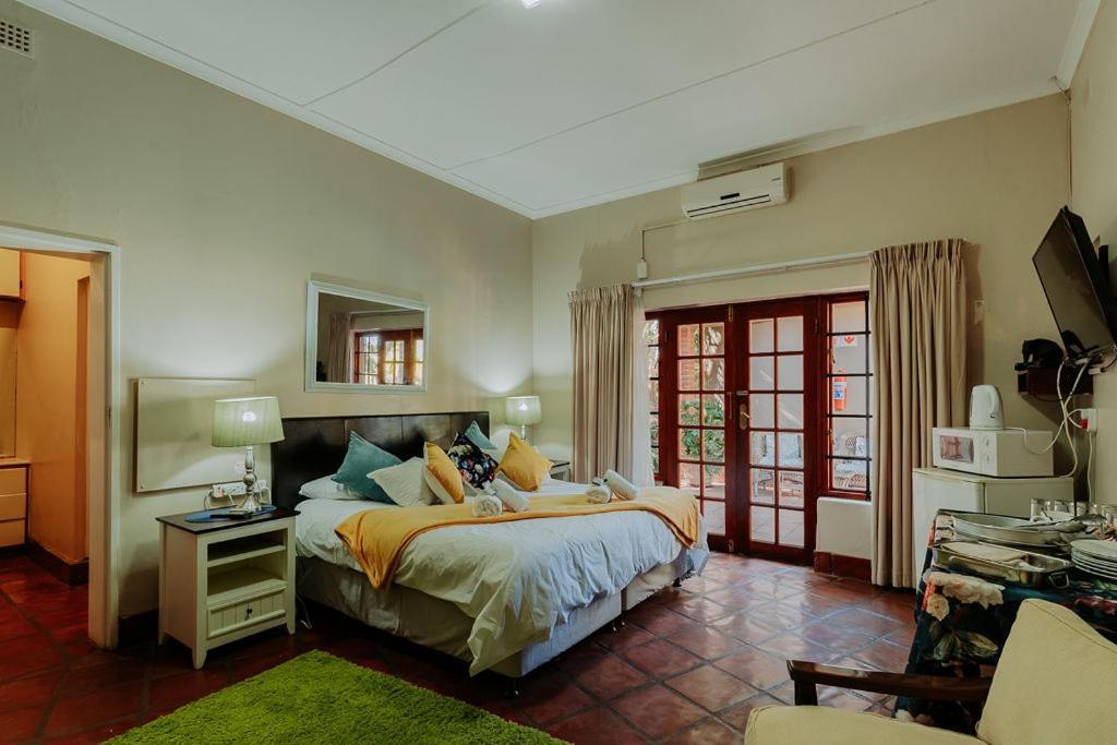 Riverbank Lodge Апингтон Экстерьер фото