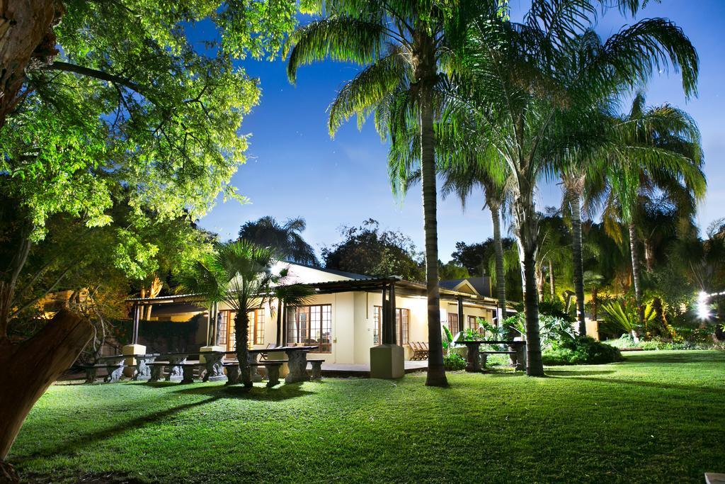 Riverbank Lodge Апингтон Экстерьер фото