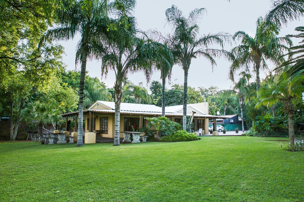 Riverbank Lodge Апингтон Экстерьер фото