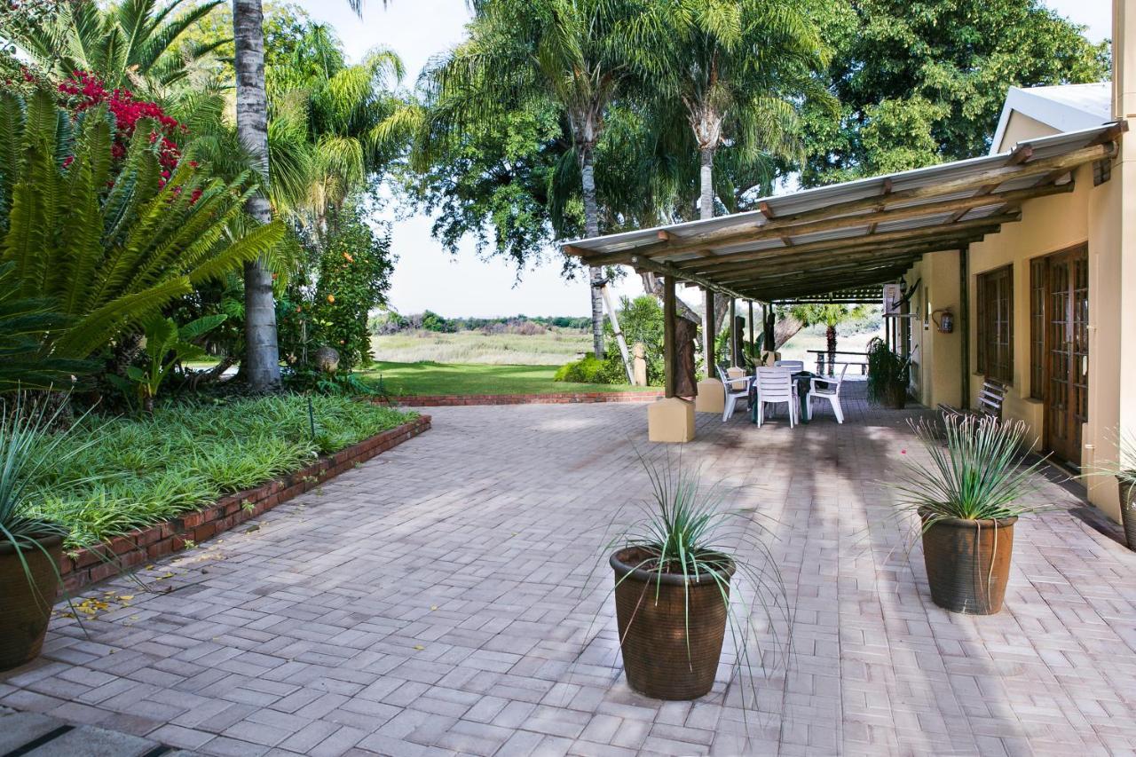 Riverbank Lodge Апингтон Экстерьер фото